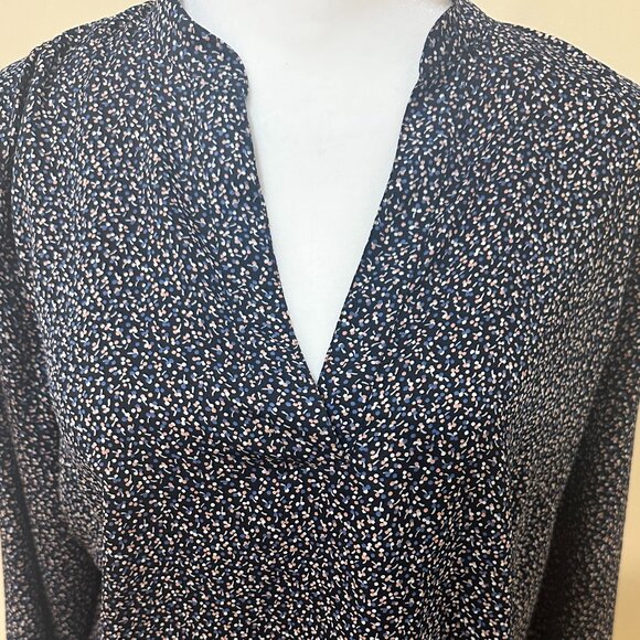 ANN TAYLOR Petite Med Navy Blue w/floral design V Neck Flowy Long Sleeve - Picture 2 of 13